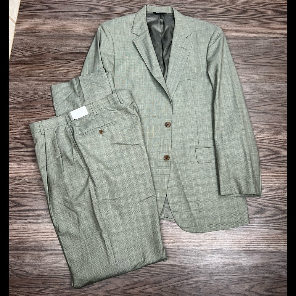 Southwick NWT Green & Lavender Plaid Suit 42L